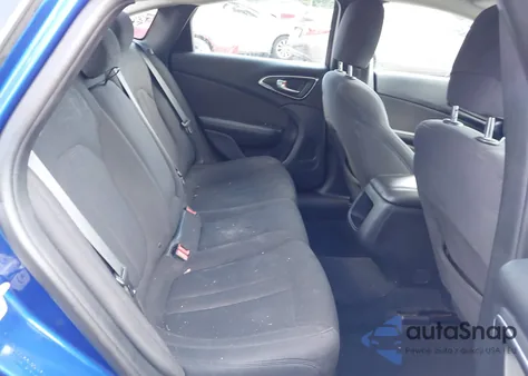 2015 Chrysler 200 Limited z USA, uszkodzony, nr VIN 1C3CCCAB7FN619121